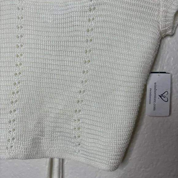 NWT Windsor Cream Crochet Lace Up Back Knit Crop Top Size Small - Picture 4 of 5